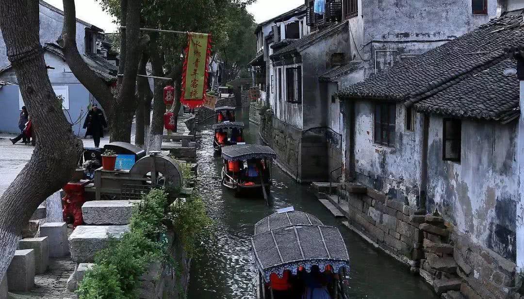 给市民创造安全的候车环境